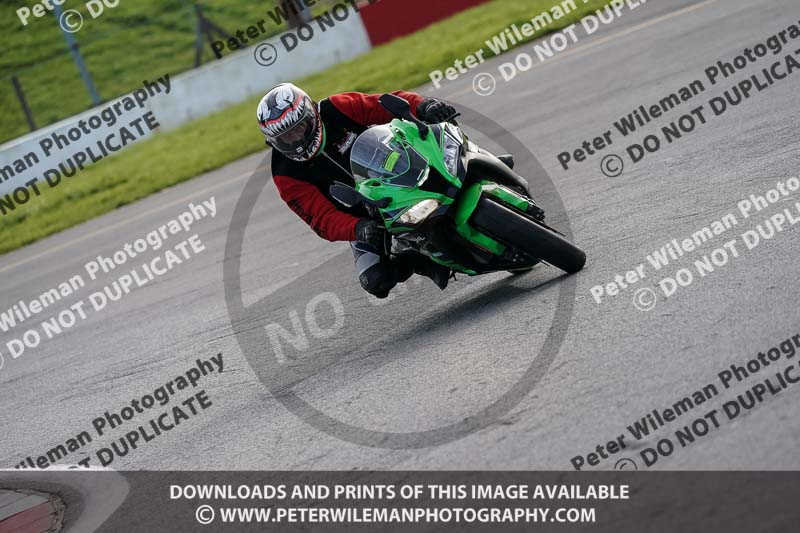 donington no limits trackday;donington park photographs;donington trackday photographs;no limits trackdays;peter wileman photography;trackday digital images;trackday photos